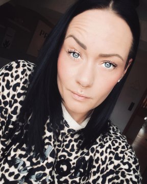 Alicia1980 from California,United States